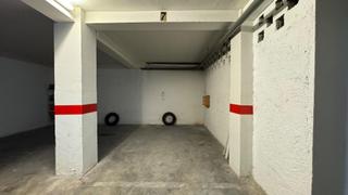 Parking voiture  Calle pintor lopez mezquita. Plaza de garaje en venta en zona gran capitán  oportunidad única