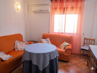 Miete Etagenwohnung  Calle curro cuchares. Piso en alquiler en la cruz, granada  3 dormitorios con garaje i