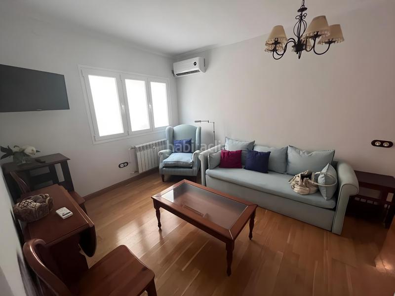 Foto a1a85758-719d-470c-9085-c0469830ae65. Alquiler piso estupendo piso en gran vía ref dlr 117 disponible a partir de julio 2025 en Granada