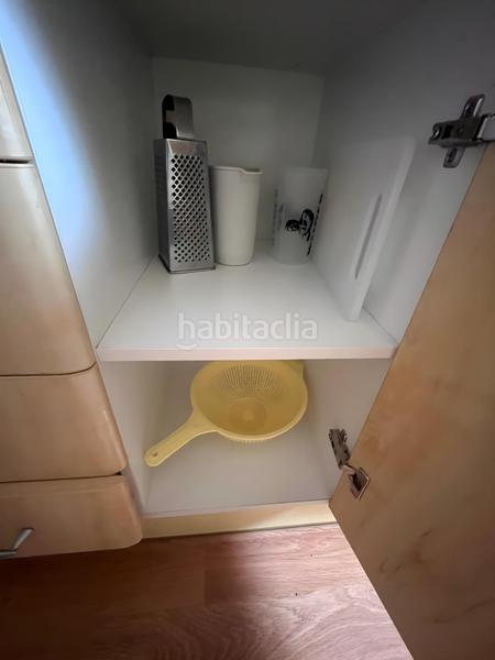 Foto c0c17dd9-038b-48c2-8664-00ed29249f43. Alquiler piso estupendo piso en gran vía ref dlr 117 disponible a partir de julio 2025 en Granada