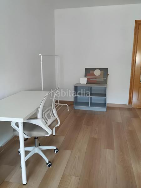 Foto e30fd3f3-77d4-4b28-a46b-6fbeb1615a91. Alquiler piso  en alquiler para estudiantes Cartuja, 3 dormitorios, wifi incluido en Granada