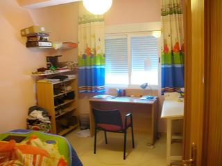 Location Appartement  Calle cañaveral. Cómodo piso en el centro con terraza  comunidad incluida  ref dr