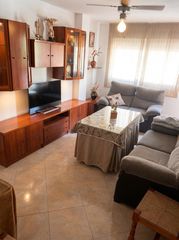 Rent Flat  Avenida avenida juan pablo ii. Piso ideal para estudiantes en san francisco javier, granada  4