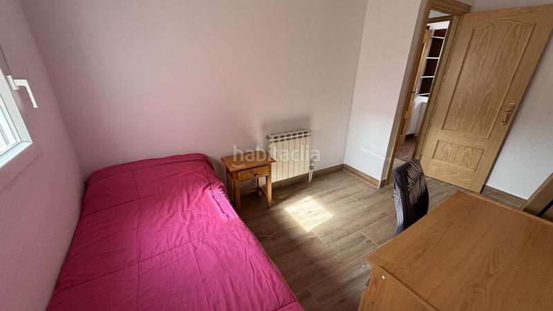 Foto b8cb2e71-3e0e-4e1f-8dbb-dd8d3b38de17. Alquiler piso dlr 1746 cómodo piso de 3 dormitorios en alquiler en el centro zona san matías en Granada