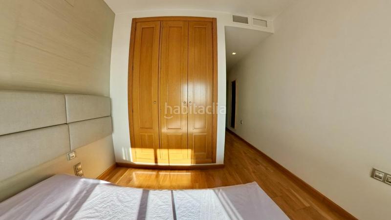 Foto 04568aed-2a70-46cc-a165-d755cc0c05c7. Alquiler apartamento piso en alquiler en Campus de la Salud, terraza, piscina y parking incluido ref dlr00044 en Granada