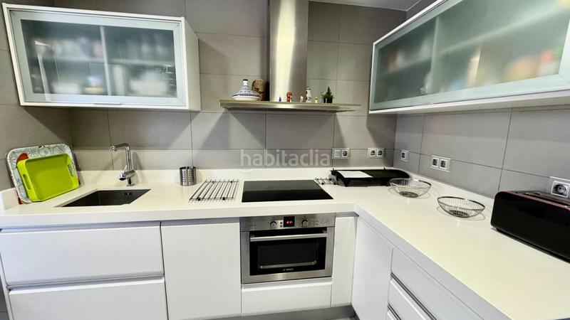 Foto 29a71060-361d-4a38-8e4a-7fe3b30baa0b. Alquiler apartamento piso en alquiler en Campus de la Salud, terraza, piscina y parking incluido ref dlr00044 en Granada