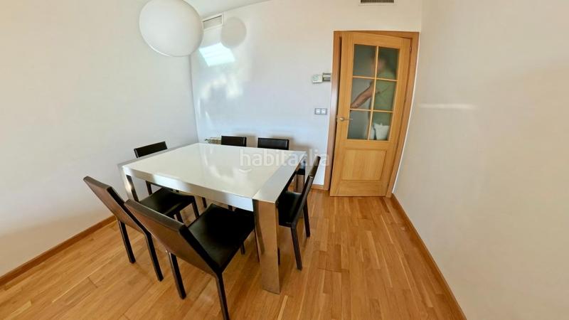 Foto 50caafba-d358-4e46-8c3c-ff32cd7fe43a. Alquiler apartamento piso en alquiler en Campus de la Salud, terraza, piscina y parking incluido ref dlr00044 en Granada