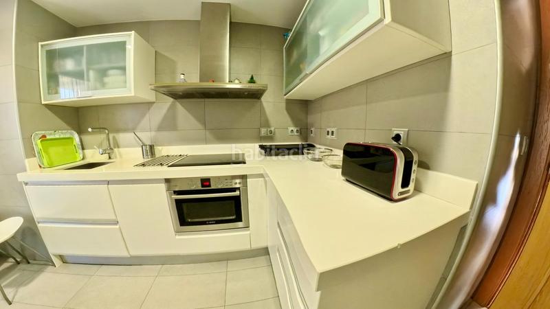 Foto 510a4269-0172-4475-b041-89f94aeb9ba3. Alquiler apartamento piso en alquiler en Campus de la Salud, terraza, piscina y parking incluido ref dlr00044 en Granada