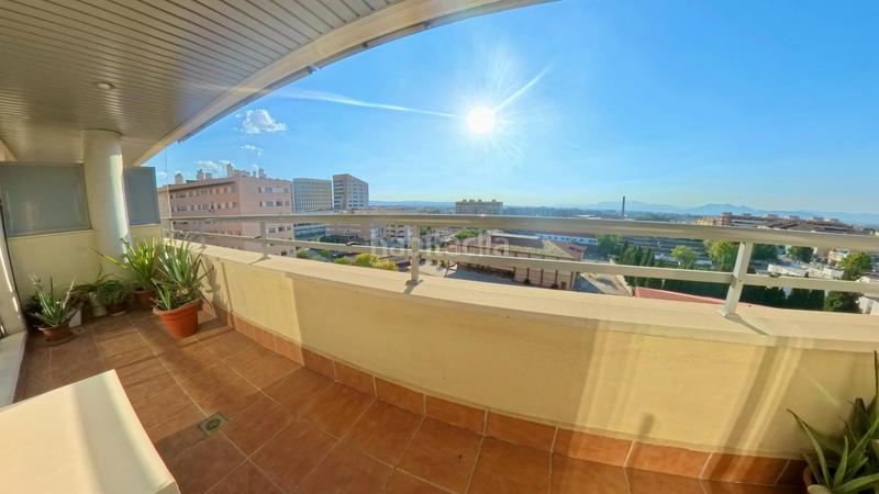 Foto f8d1c9c3-985e-441e-b2fb-0af558e67d5a. Alquiler apartamento piso en alquiler en Campus de la Salud, terraza, piscina y parking incluido ref dlr00044 en Granada