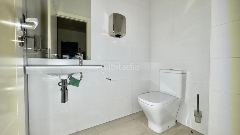 Foto 035bfad9-c786-4509-af7d-f0795e78ffe1. Rent business premise in Camino de Ronda Granada