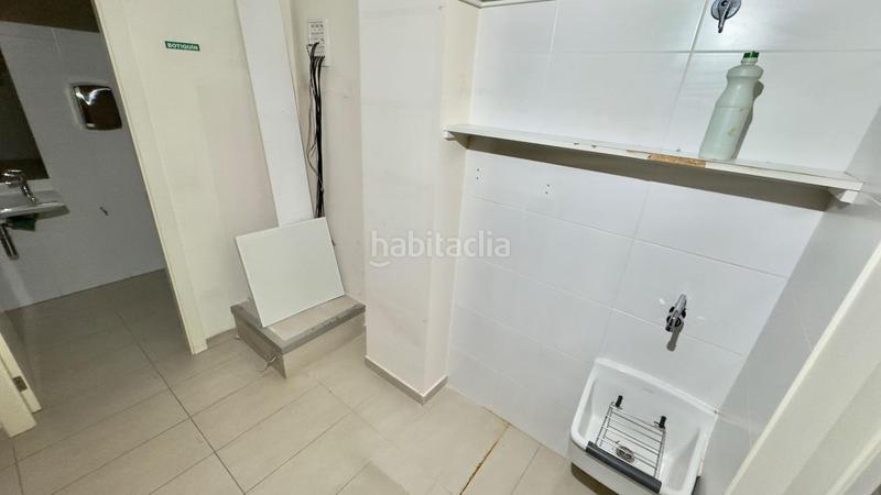 Foto 8875cc8f-067a-4c6f-94b2-ea11c7b2169a. Rent business premise in Camino de Ronda Granada