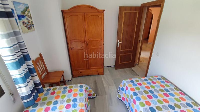 Foto 12d93c8d-6e78-4a8a-a6b9-2ed1834ab897. Alquiler piso apartamento de lujo en alquiler en primera línea de playa urbanización privilegiad en Estepona