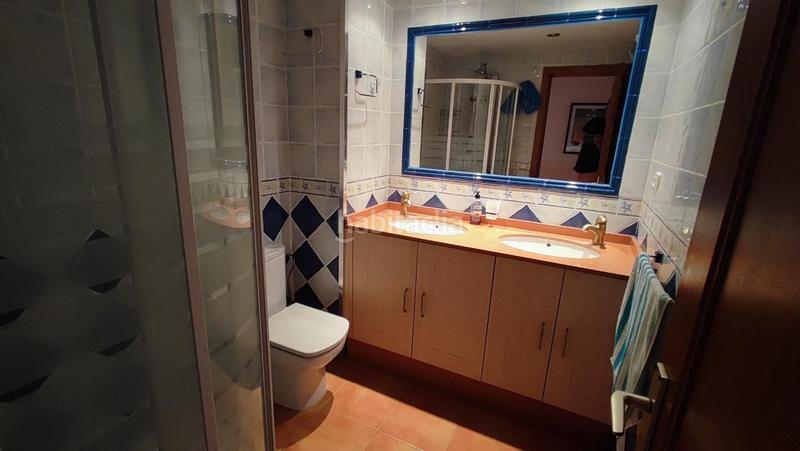 Foto 1d9d061f-1cf0-4636-b0af-95971856ec71. Alquiler piso apartamento de lujo en alquiler en primera línea de playa urbanización privilegiad en Estepona
