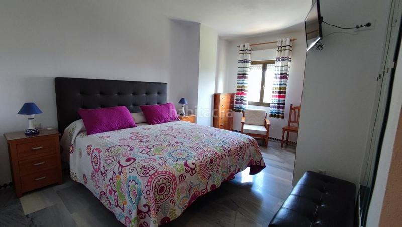 Foto 3bf7fca8-f6fc-41f8-98ca-acd35eac4f5e. Alquiler piso apartamento de lujo en alquiler en primera línea de playa urbanización privilegiad en Estepona