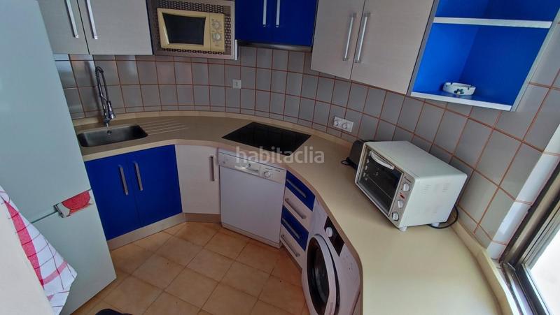 Foto 564d54bb-a715-468b-a410-28d7fd899490. Alquiler piso apartamento de lujo en alquiler en primera línea de playa urbanización privilegiad en Estepona