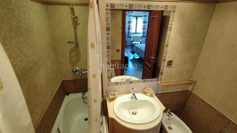 Foto 6bdeb4bb-f55b-4888-878c-df82d359e733. Alquiler piso apartamento de lujo en alquiler en primera línea de playa urbanización privilegiad en Estepona