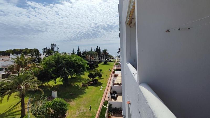 Foto b202b12c-ac54-408a-a427-b681532a6cad. Alquiler piso apartamento de lujo en alquiler en primera línea de playa urbanización privilegiad en Estepona
