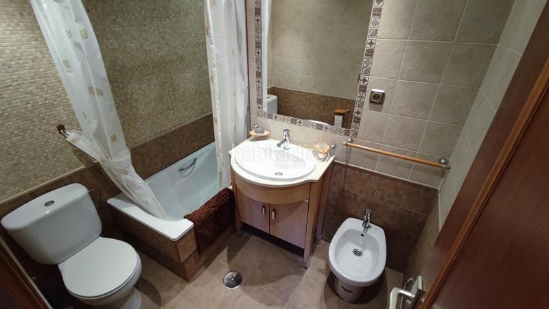 Foto b438b3ad-c4fd-4142-9317-7cecfa0b9687. Alquiler piso apartamento de lujo en alquiler en primera línea de playa urbanización privilegiad en Estepona