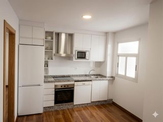 Location Appartement  Calle emperatriz eugenia. Piso para estudiantes en camino de ronda, granada  4 dormitorios