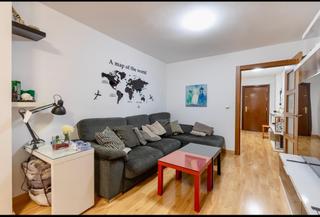 Location Appartement  Calle verdiales. Alquiler de piso para estudiantes chicas en calle verdiales, la