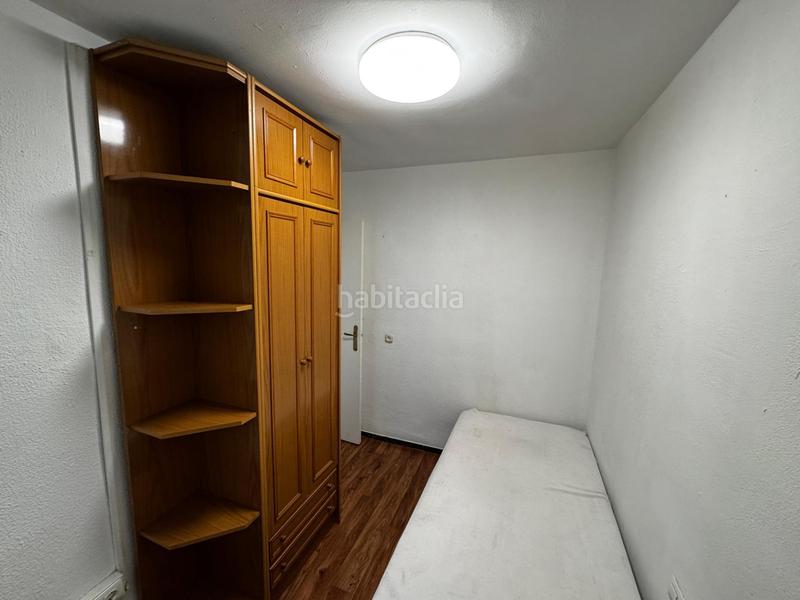 Foto 32cd0f8a-ef7b-42dc-8596-ffb1544bc235. Alquiler piso amplio y cómodo piso de 3 dormitorios para estudiantes calle cañaveral, totalmente amueblado y equipado ref dlr00099 en Granada