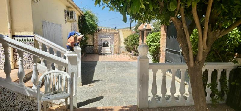Foto a8eabfcc-47ac-4c25-bd13-7a07610a581d. Chalet  independiente en venta en urbanización arenal parcela urbana de 1.000 m, todo en una planta, piscina y garaje en Alhendín