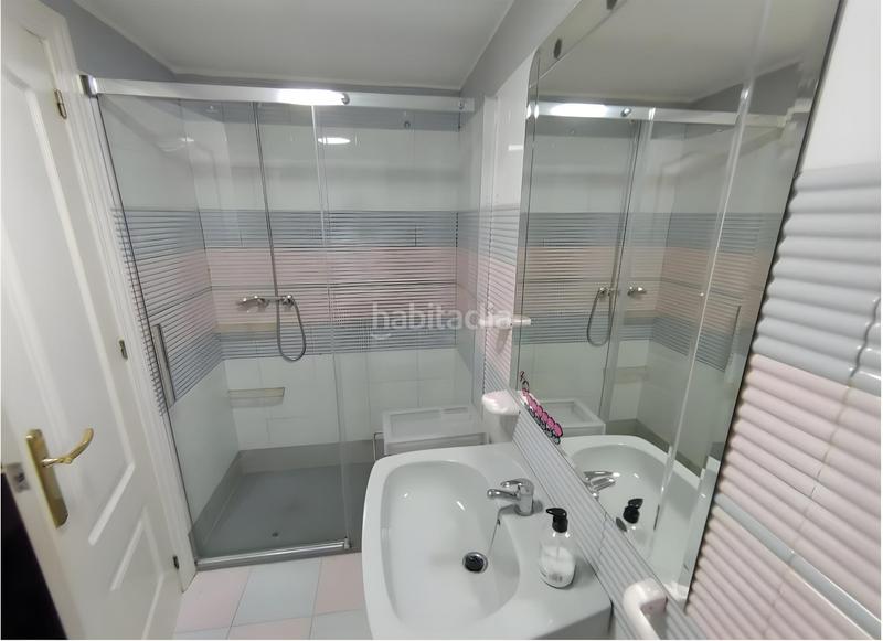 Foto 4d9e979d-4ab5-467c-b7ee-84dfdf1ab1ca. Alquiler piso magnífico piso en alquiler en c rey abu said, Fígares capital ref dlr883 en Granada