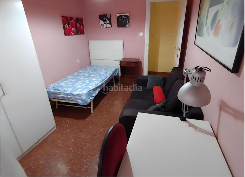 Foto 74c158db-3512-4f97-b1a1-62afbb9abbba. Alquiler piso magnífico piso en alquiler en c rey abu said, Fígares capital ref dlr883 en Granada