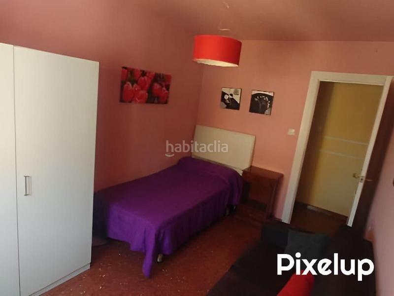 Foto b806f74a-9b0e-4afb-a2ac-59ba9d872a26. Alquiler piso magnífico piso en alquiler en c rey abu said, Fígares capital ref dlr883 en Granada