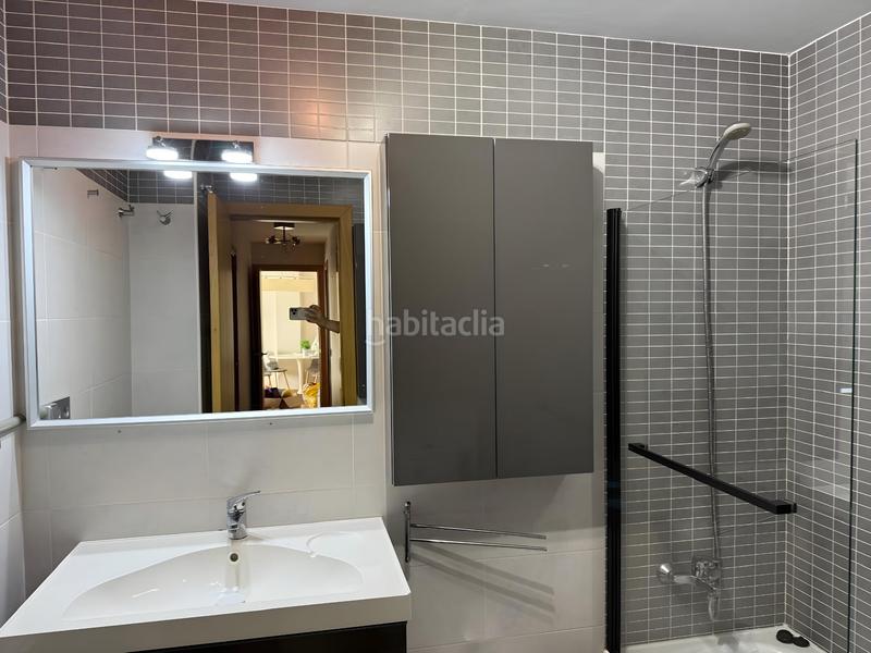Foto 01f9da91-56af-403c-85ce-c41730acc26d. Alquiler piso  en alquiler en la rosaleda c pintor fernando belda, 4 hab., garaje incluido ref dlr00116 en Granada