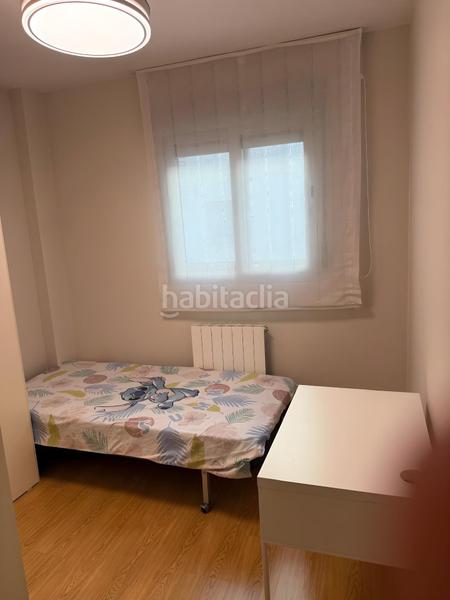 Foto 2fb373c3-0442-4c45-85f8-1e3f056bdf89. Alquiler piso  en alquiler en la rosaleda c pintor fernando belda, 4 hab., garaje incluido ref dlr00116 en Granada