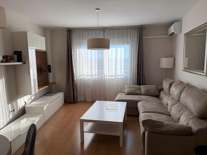 Foto c91870f7-78bf-40ad-ab22-d8c38fe11a11. Rent flat with heating parking in Rosaleda - Juventud Granada