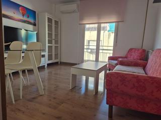 Pis  Calle mirlo. Piso reformado de 3 dormitorios y 2 baños en pajaritos  calle mi