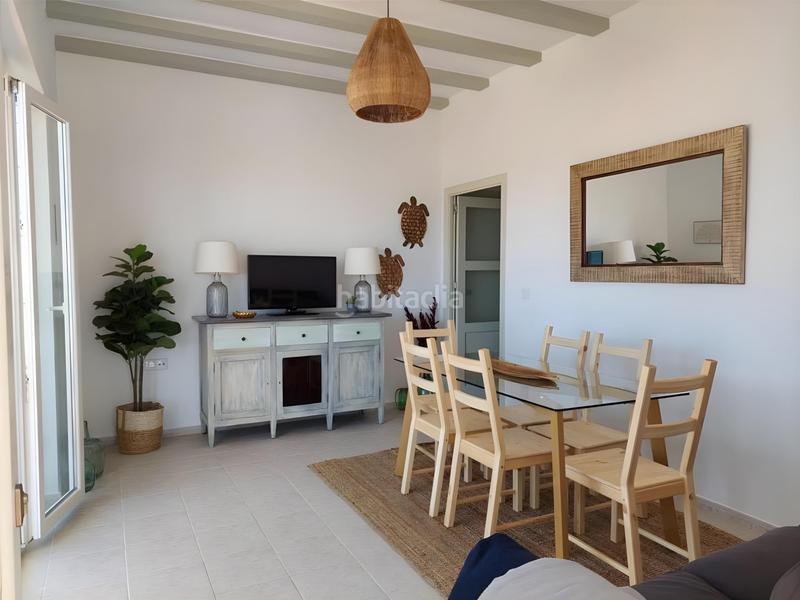 Foto 809c57e6-ccb1-4c56-bf13-12bde51f65c8. Piso apartamento reformado frente a la Playa de la Regla paseo costa de la luz, en Chipiona