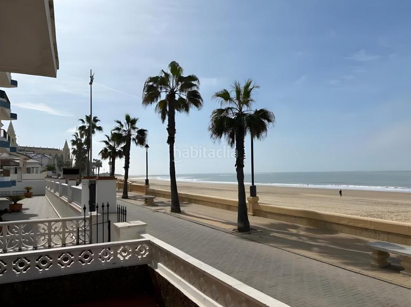 Foto bd802a14-fcc6-4a29-b7e9-a1164c19081c. Piso apartamento reformado frente a la Playa de la Regla paseo costa de la luz, en Chipiona