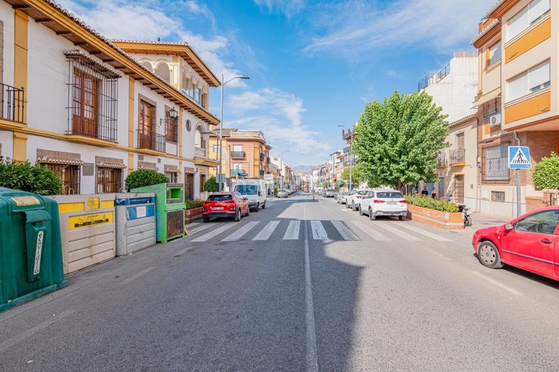 Foto e6c1dfd2-95c7-4f78-b74b-83b9a6f26152. Etagenwohnung mit heizung in San Antón Armilla