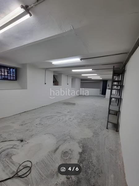Foto a2ad7413-7331-4f2a-9c27-ac31d47bf2bd. Alquiler local comercial  en alquiler esquina c azacayas con c los santos, centro en Granada