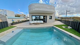 Rent House  Calle río cubillas. Alquiler de exclusiva casa de diseño en altos de la zubia  3 pla