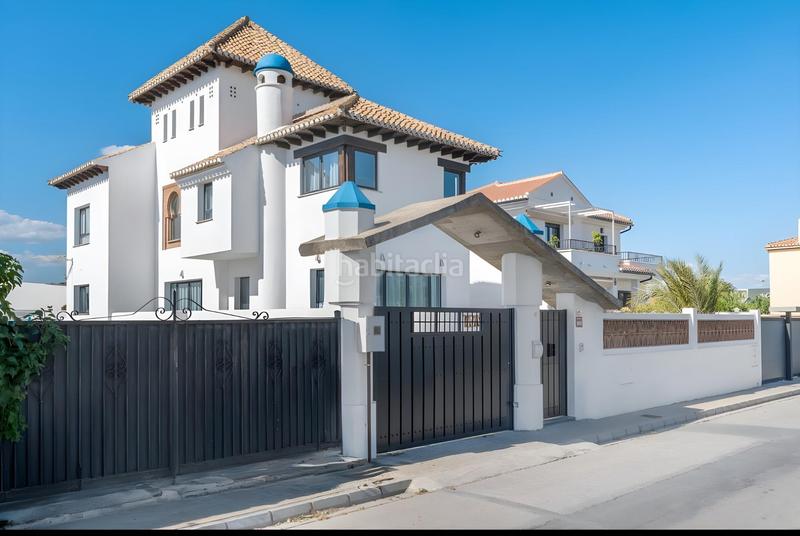 Foto 920a0444-139d-4dcd-960b-17a9722f68cc. Rent house with heating parking pool in Residencial Triana - Barrio Alto Gabias (Las)