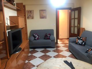 Lloguer Pis  Calle doctor victor escribano. Piso luminoso de 3 dormitorios con ascensor y balcón  zona plaza