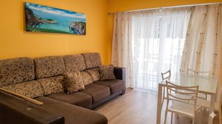 Location Appartement  Calle doctor fleming. Piso reformado para estudiantes en plaza de toros  3 dormitorios