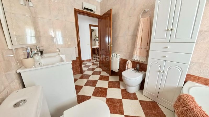 Foto a19a70da-27da-4a5a-afdf-5c9a658ca295. Casa adosada casa de lujo en venta en campo cámara, castril vistas al valle y la montaña, amplitud y calidad en Cortes de Baza
