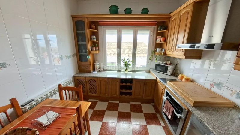 Foto c4db1c97-a403-42f2-91fa-873e1b8d8a73. Casa adosada casa de lujo en venta en campo cámara, castril vistas al valle y la montaña, amplitud y calidad en Cortes de Baza