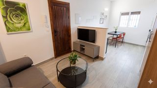 Rent Flat  Calle barrichuelo cartuja. Hermoso piso en alquiler en san ildefonso, granada  1 dormitorio
