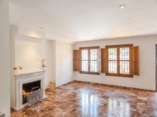 Miete Haus  De aynadamar. Alquiler de chalet adosado en el albaicín, granada  174 m2 con g