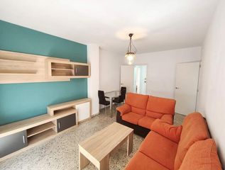 Pis  Calle doctor fleming. Amplio piso en venta en el centro de salobreña  ideal para vivir