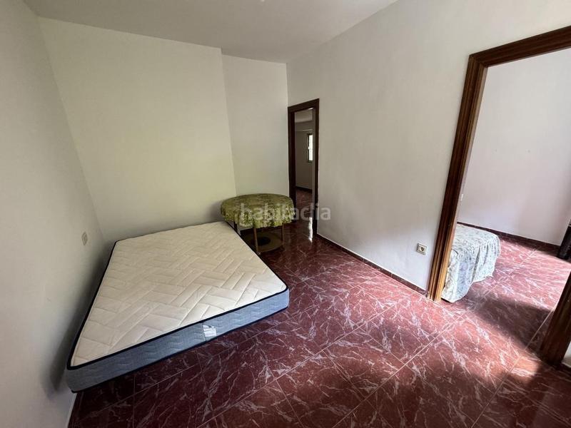 Foto 2a5f31a9-d032-44cc-b728-de46b15b4e5d. Casa adosada dlr 1773 hermosa casa de dos plantas con amplias zonas verdes y acceso al río darro sacromonte en Granada