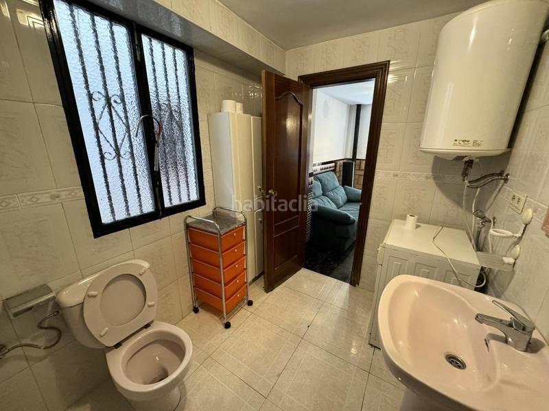 Foto a004554f-5600-4c08-837c-151133af4a39. Casa adosada dlr 1773 hermosa casa de dos plantas con amplias zonas verdes y acceso al río darro sacromonte en Granada