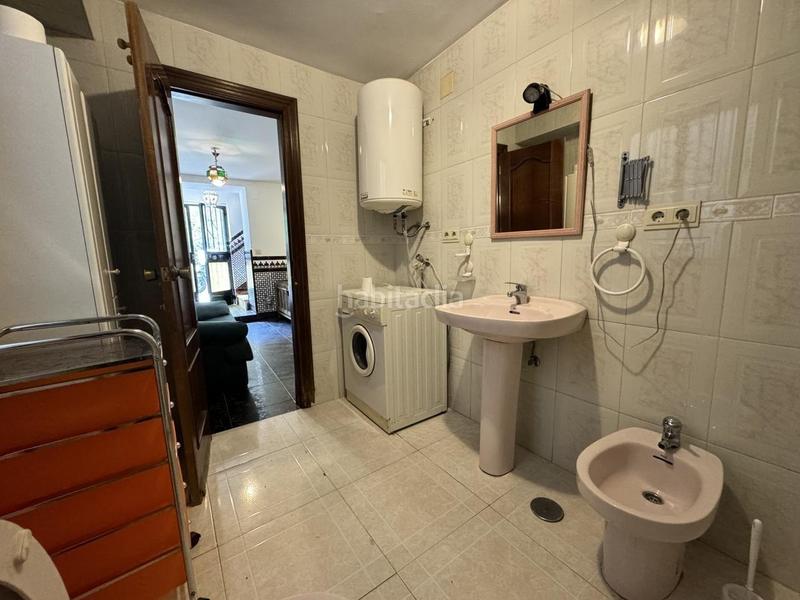 Foto b98a1988-dbdd-4f3b-9f90-d8e1961e5012. Casa adosada dlr 1773 hermosa casa de dos plantas con amplias zonas verdes y acceso al río darro sacromonte en Granada