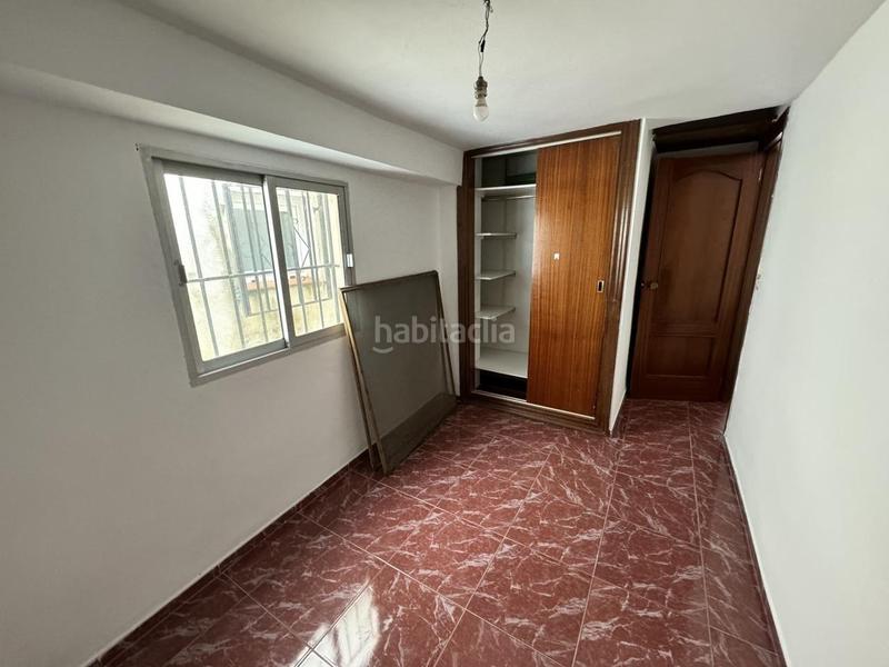 Foto bcdee562-3fa8-44ac-9f47-fb984328be24. Casa adosada dlr 1773 hermosa casa de dos plantas con amplias zonas verdes y acceso al río darro sacromonte en Granada